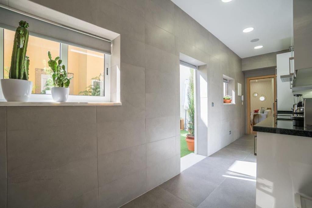 Lapa Flat W/ Patio * Lissabon